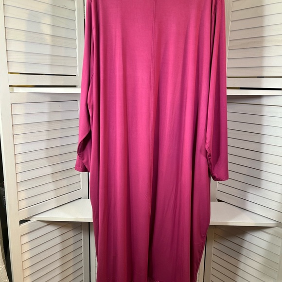 NWOT LOGO LAVISH WRAPS ROBES - Picture 2 of 12